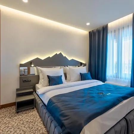 Apartmanhotel Queen Of 4*